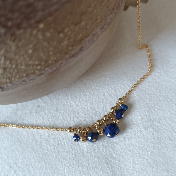 collier-fin-bleu-pampilles